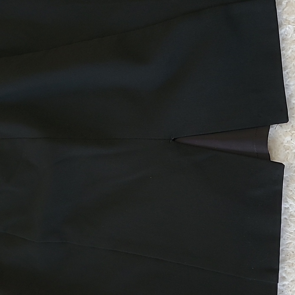 Black Skirt Sexy Detail Trim At Waistline Back Buckle Express Design Studio Sz 6 - Picture 7 of 16